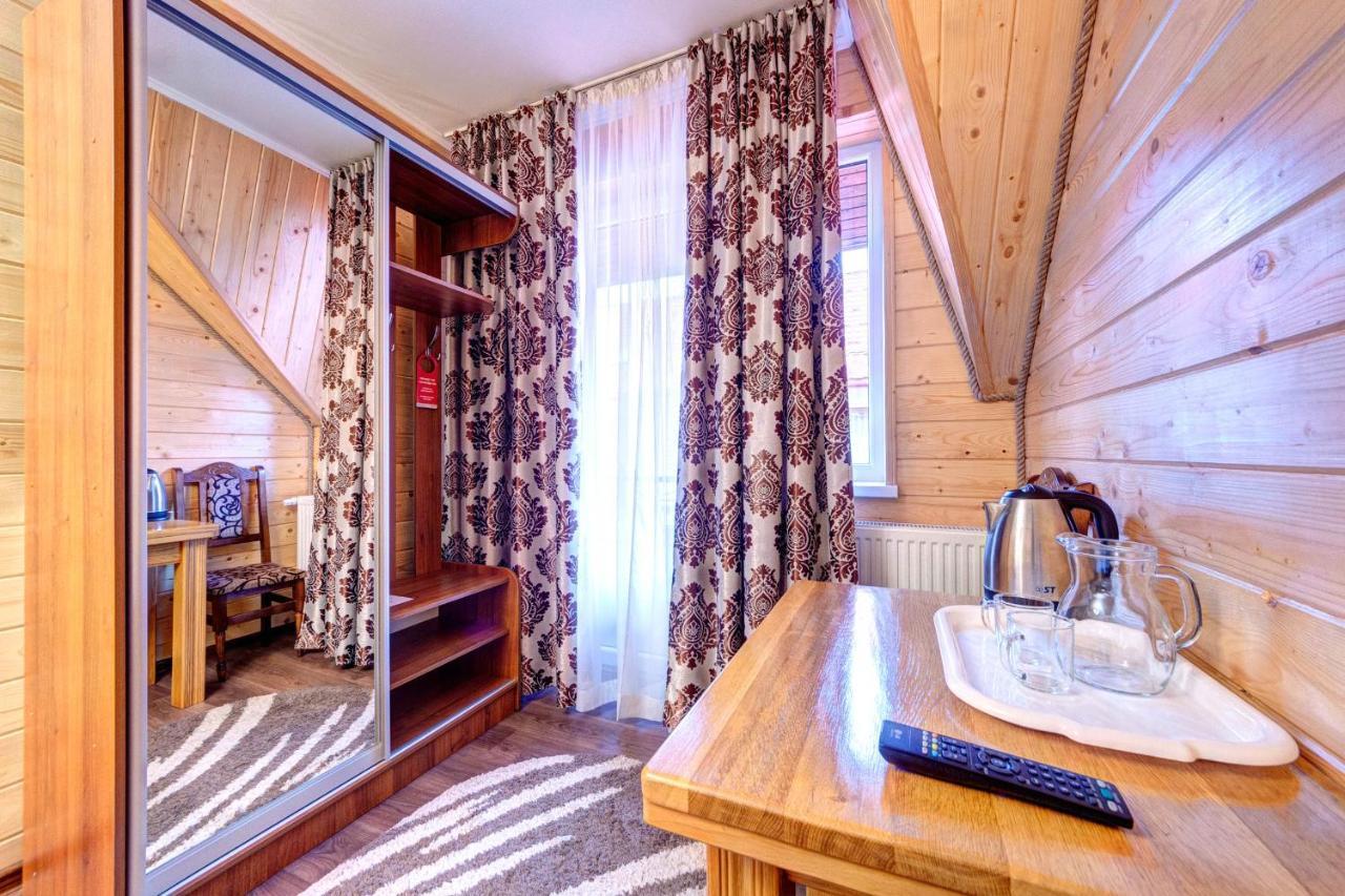Milli & Jon Hotel Bukovel Exterior foto